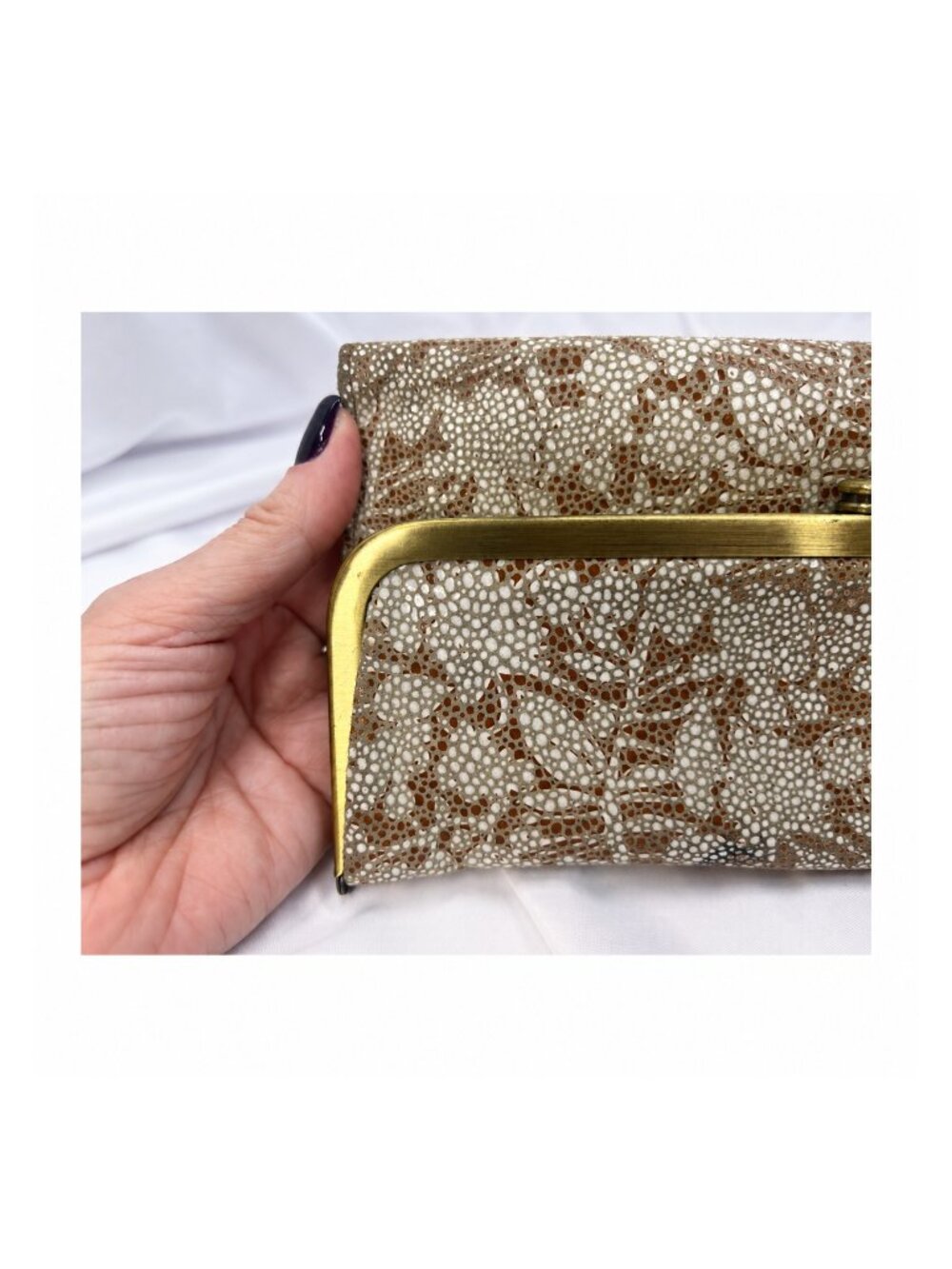 HOBO Lauren Double Frame Clutch Wallet Metallic Floral Leather Gold Brass - Picture 9 of 10